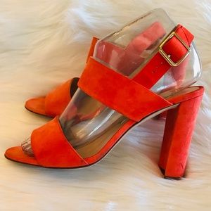 MANOLO BLAHNIK
Khan Suede 90mm Sandals